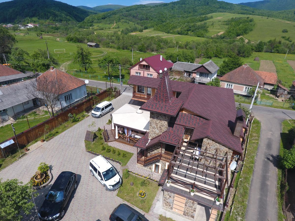 Minihotel Zolotoe Runo Ploskoye Luaran gambar